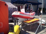 Nowość: Łódż motorowo-pontonowa RIB.
Cześć pontonowa wykonana z PCV, dno łodzi wykonane z laminatu.